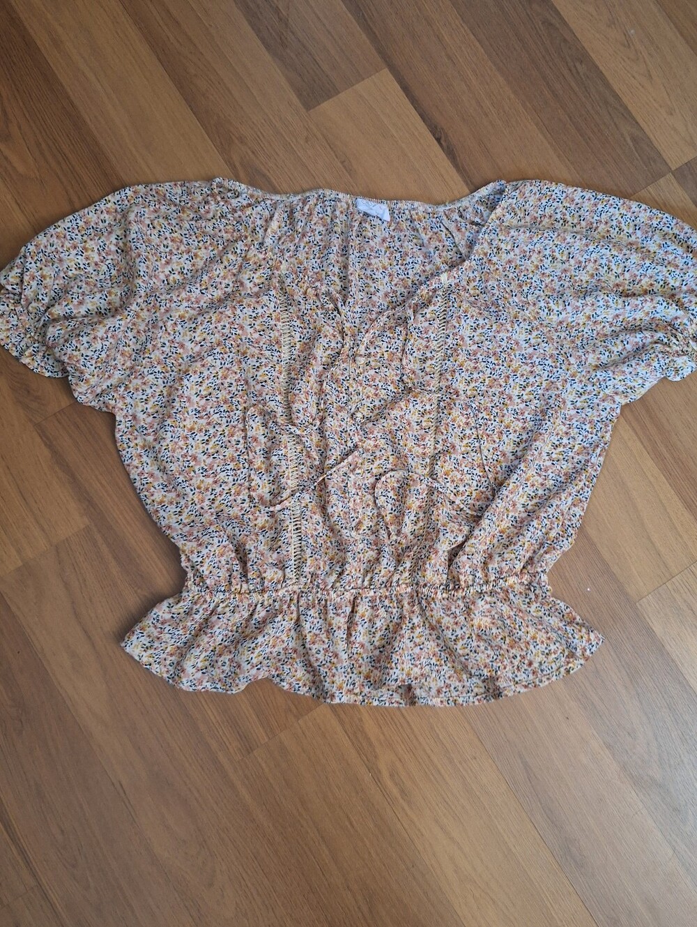 Sienna Sky Ditsy Floral Peplum Top Size Large